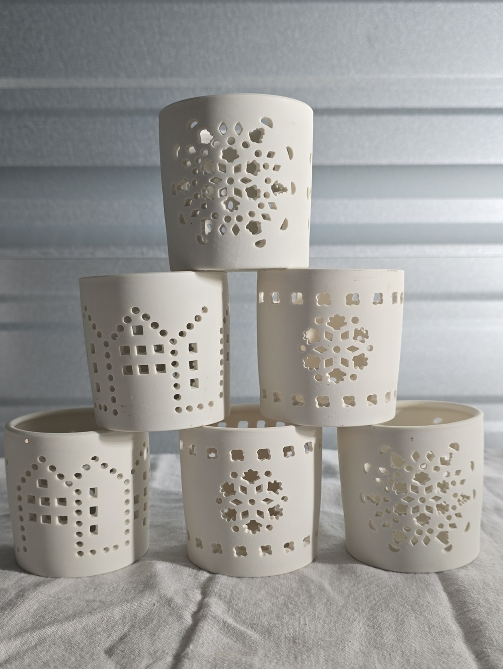 6 White Ceramic Snowflake & House Tealight Candle Holders